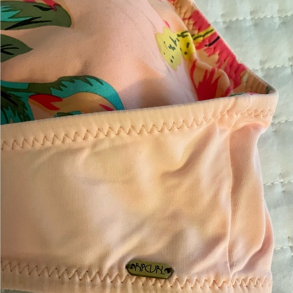 Rip Curl Paradise Found Reversible bikini - Picture 7 of 7